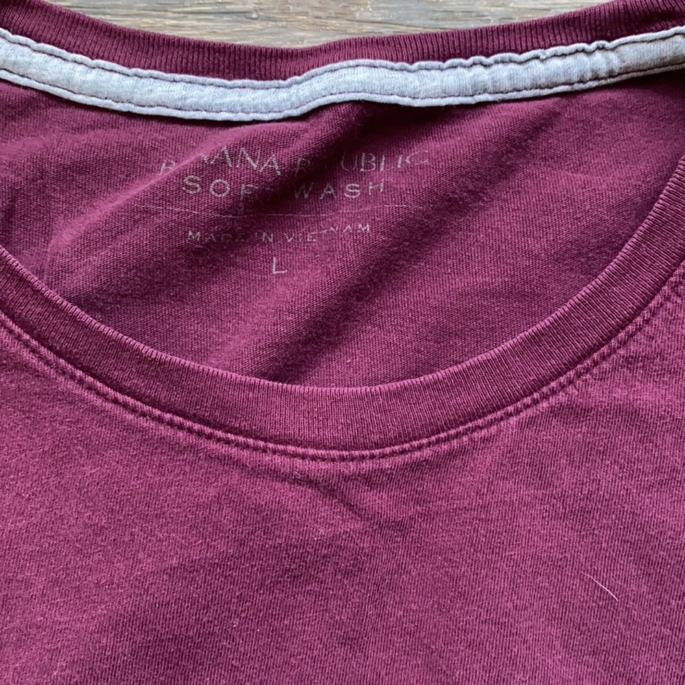 Banana Republic Long Sleeve Tee - Picture 2 of 3